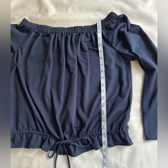 Theory Elegant Black Off-Shoulder Blouse - Picture 7 of 14